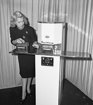 Raytheon's microwave 'stove' from 1946