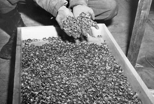 History in pictures: Holocaust wedding rings