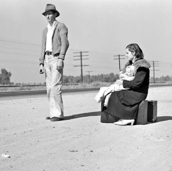 Penniless young family hitchhiking in 1936