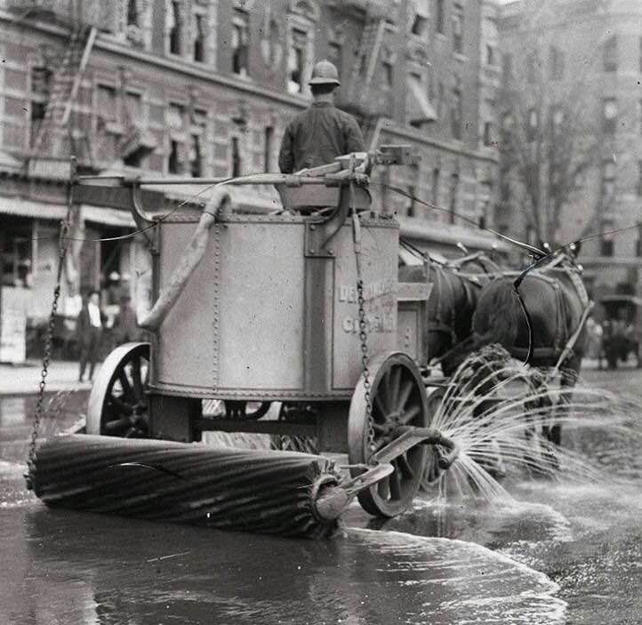 Two-horse street cleaner, NYC, 1905