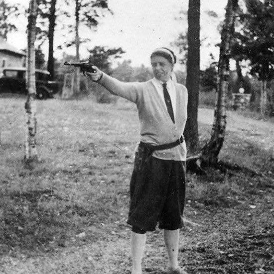 Eleanor Roosevelt with the .22 Smith and Wesson she often carried in lieu of secret service protection