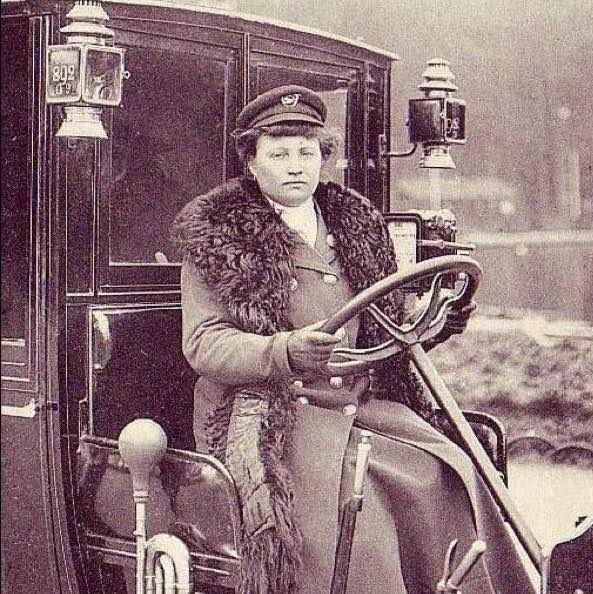 Mme Decourcelle, first female taxi driver in Paris, 1909