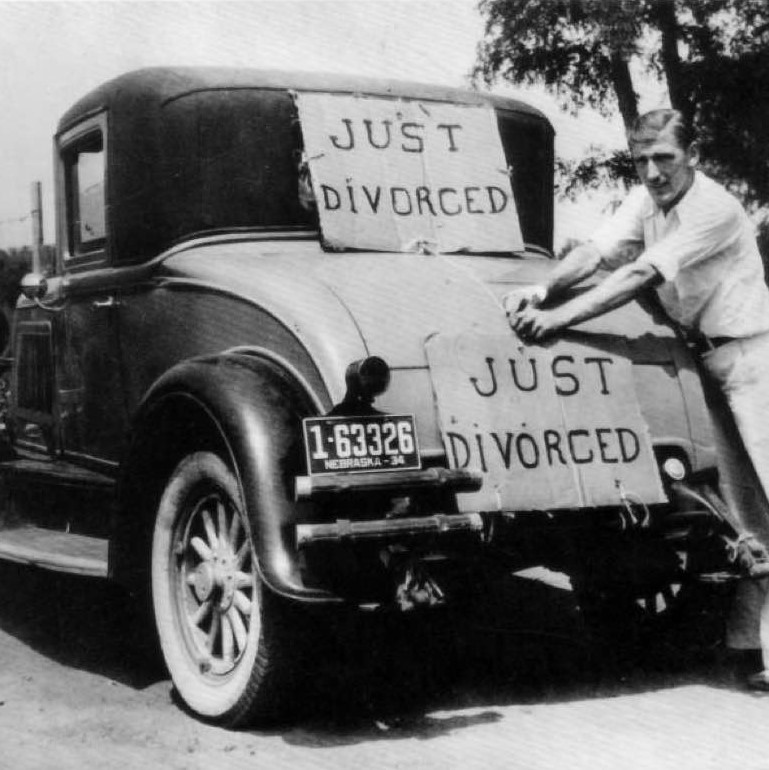 Celebrating divorce, 1930s