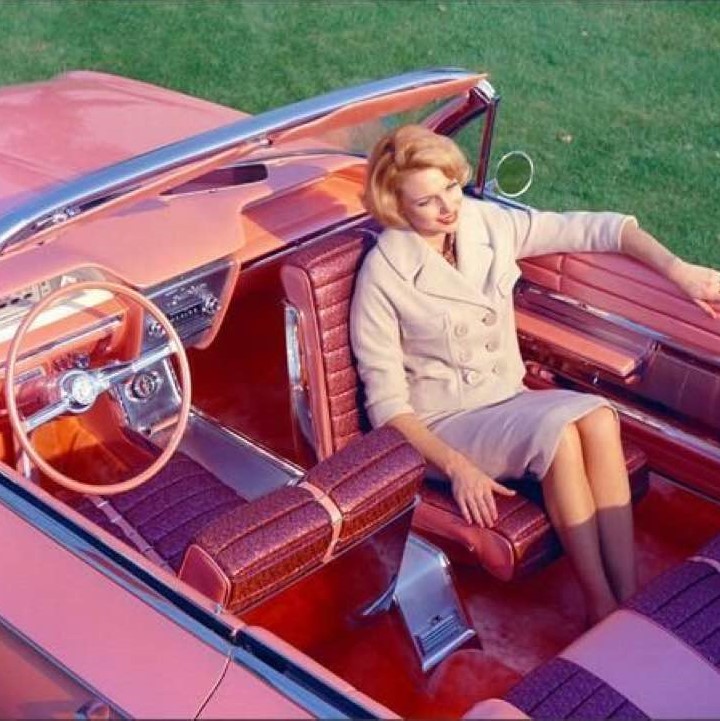 Buick Flamingo, with rotating front seat, 1961