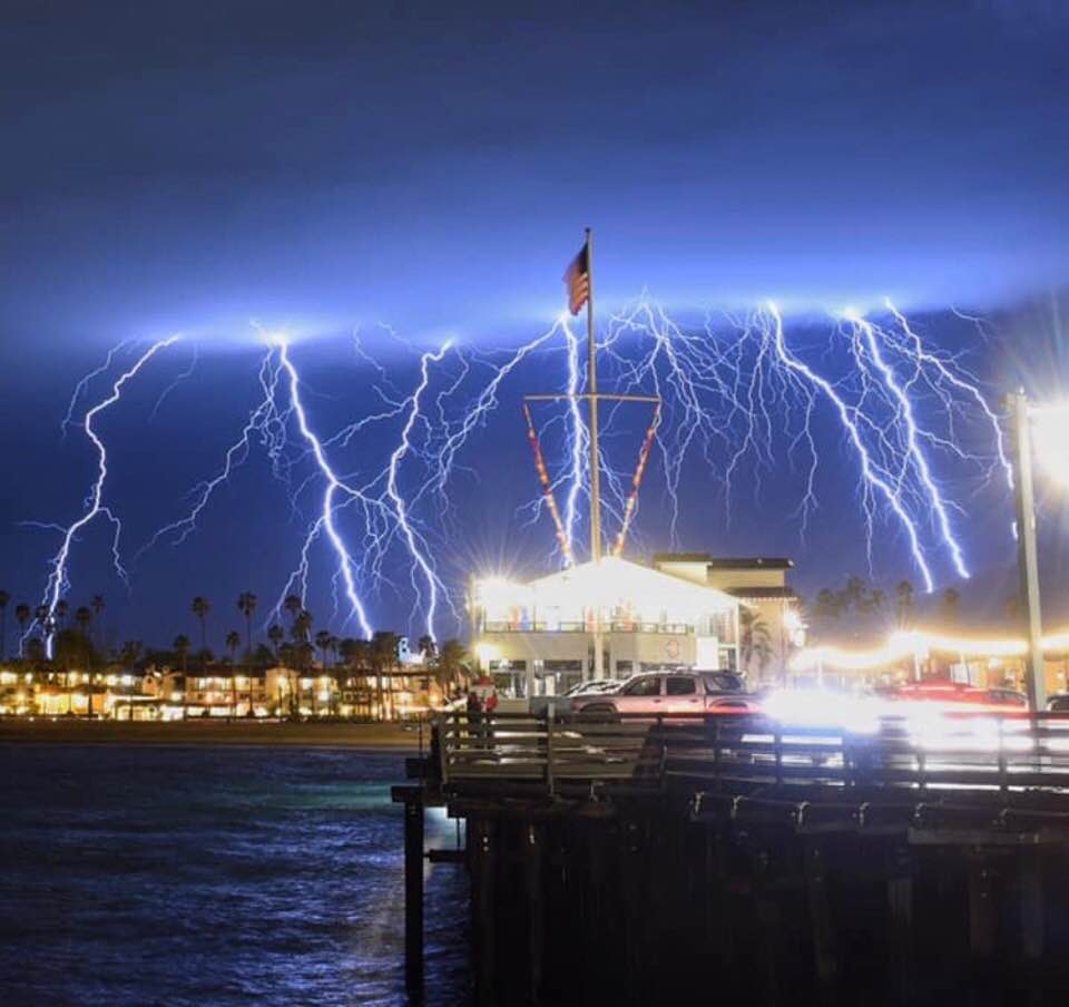 Spectacular lightning display, photographed over Stearns Wharf in Santa Barbara last night, Photo 1