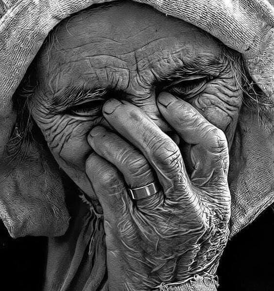 Pencil drawing of an old woman by 16-year-old artist Shania McDonagh
