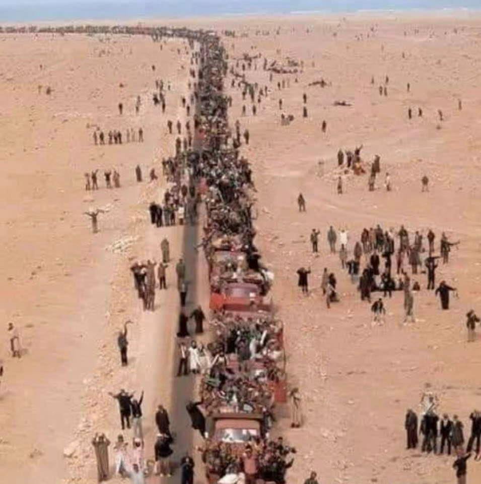 Photo of Syrian Kurds fleeing attacks en masse