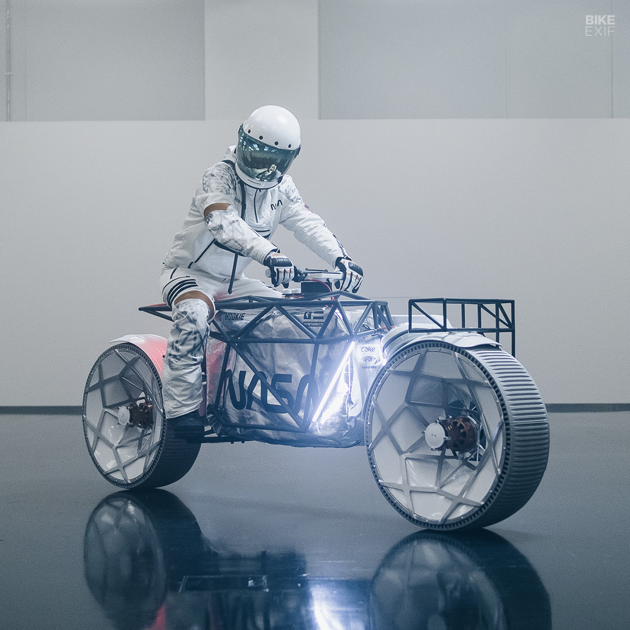 Lunar motorcycle: We may soon see astronauts move around the lunar surface on a motorbike
