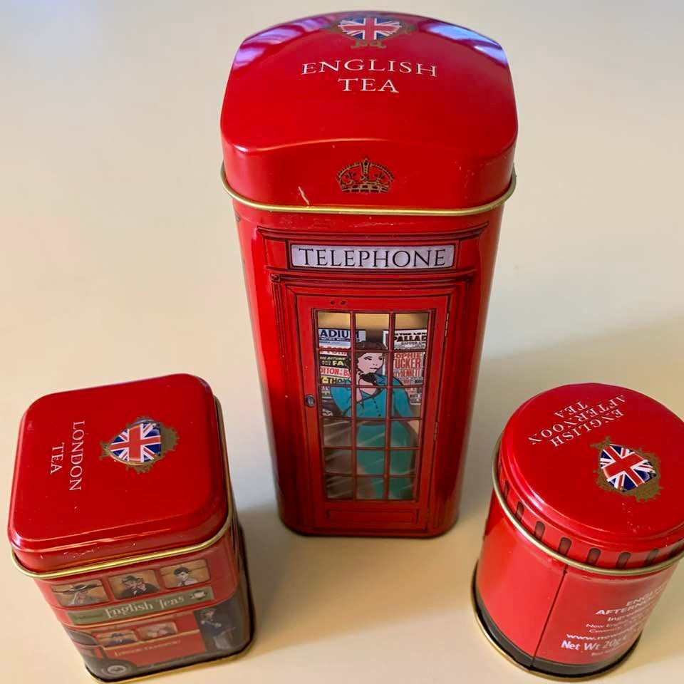 English teas in cute containers: Souvenirs brought from Europe by my sister