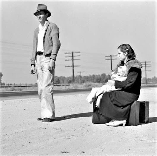 Throwback Thursday: Penniless young family hitchhiking on US Highway 99 in California (November 1936)