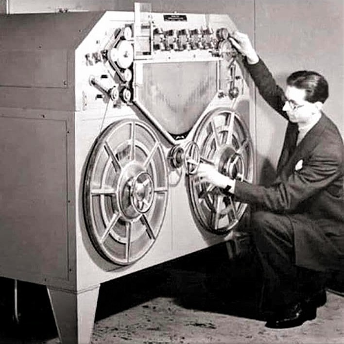 Blattnerphone steel tape recorder, an early magnetic-recording technology developed in 1924